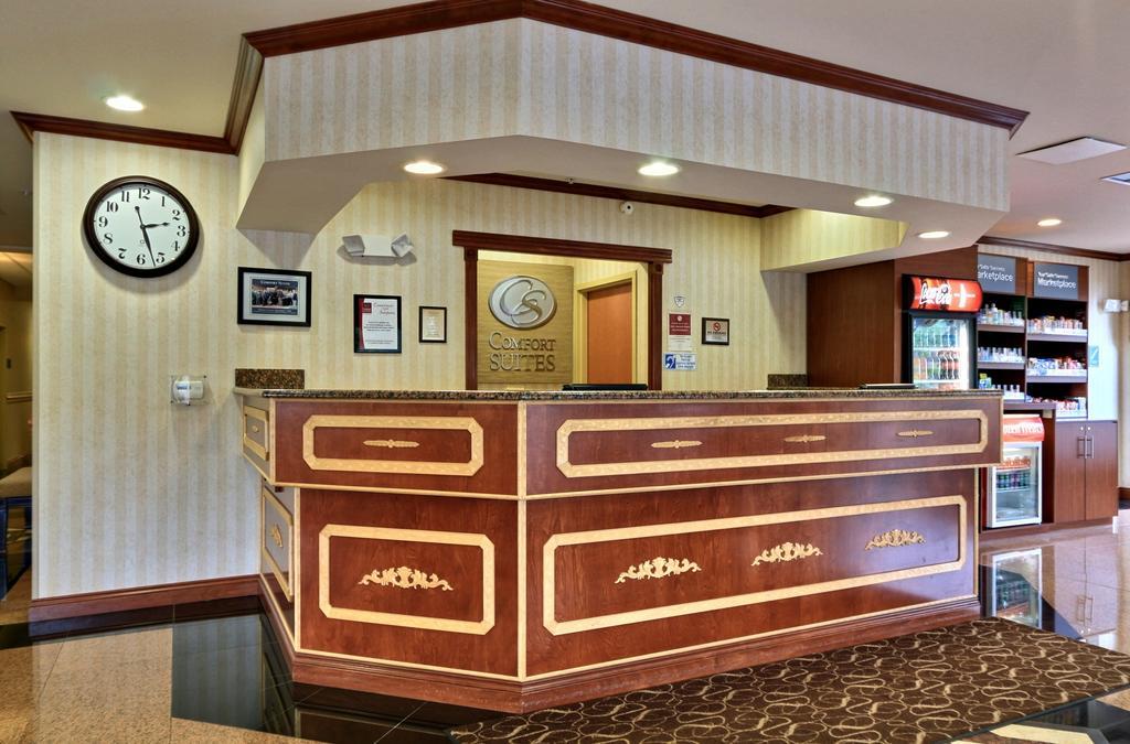 Comfort Suites Canton - Detroit Exterior foto