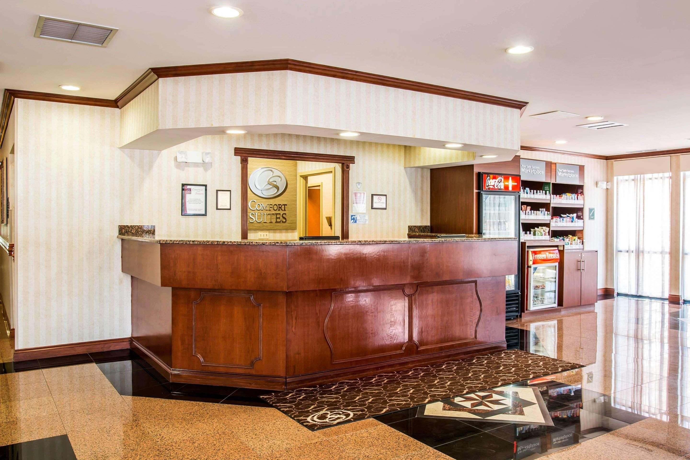 Comfort Suites Canton - Detroit Exterior foto